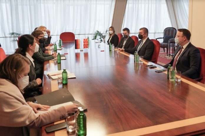 Мицкоски се сретна со германската министерка за Европа, Ана Лирман