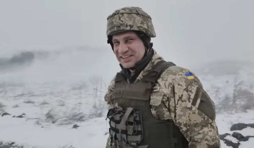 Градоначалникот на Киев Виталиј Кличко ѝ се приклучи на војската