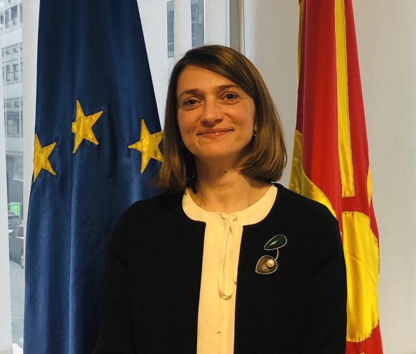 Македонската амбасадорка Поповска непожелна на конститутивната седница на новото бугарско собрание?