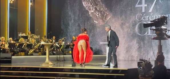 Скандал на доделувањето на наградата „Цезар“: Комичарката Мари на жирито му го покажа задникот