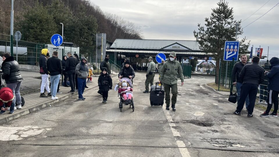Словачка прогласи вонредна состојба поради приливот на бегалци
