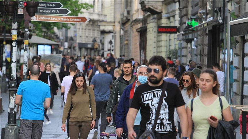 Српската влада повторно ќе им дава по 100 евра на младите од 16 до 29 години