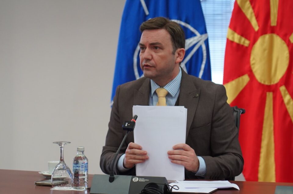 Османи чека на бугарските власти да го консолидираат ставот за Македонија