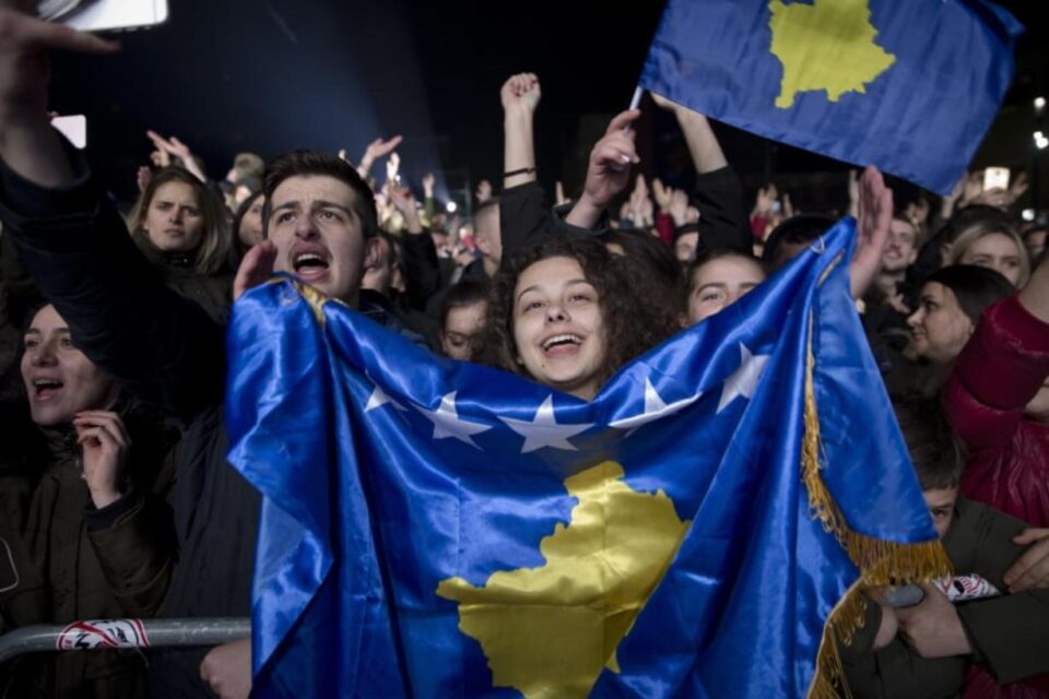 Грција ќе биде првата од петте земји на ЕУ што ќе го признаат Косово