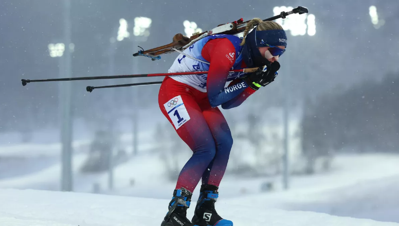 Трето злато за Норвежанката Ројселанд, драматичен завршеток на борбата за бронзата на 10 километри