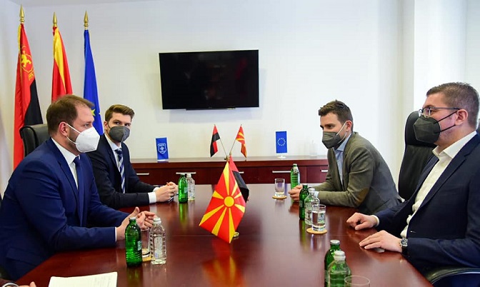 Мицкоски и Муцунски на средба со австрискиот европратеник и известувач за Македонија во сенка, Кристијан Сагарц
