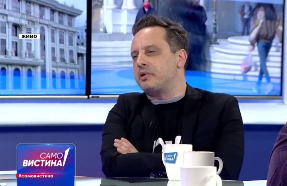 Попов: Се расправаме со Бугарија и сме поглупи и посиромашни