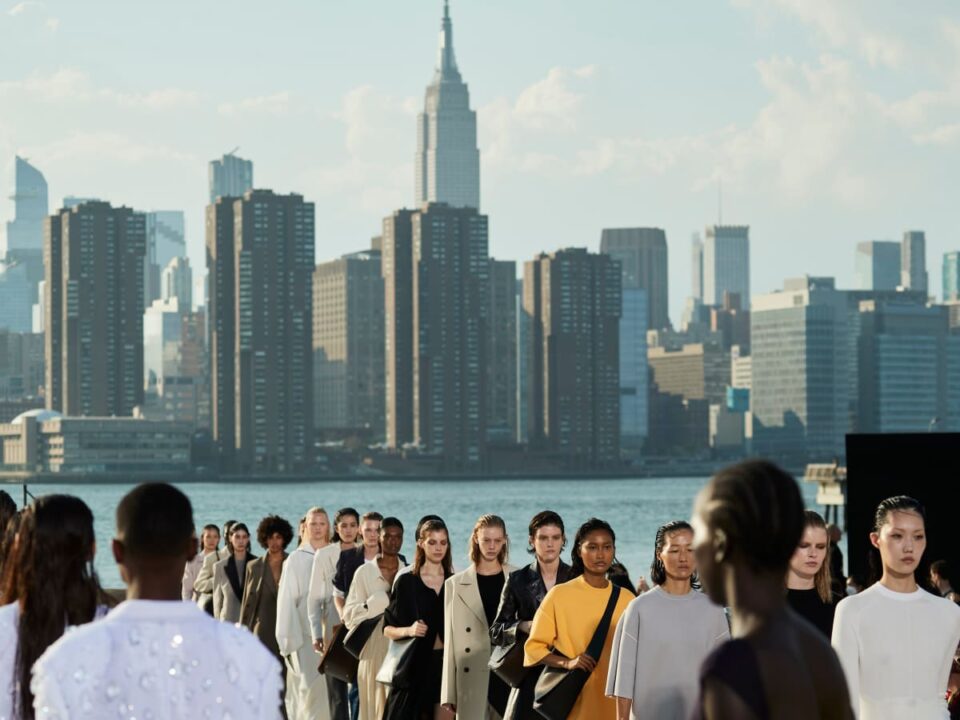Модната недела во Њујорк под маски и со помалку публика