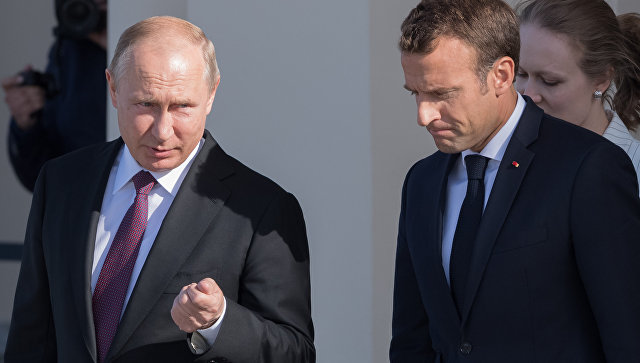 Макрон и Путин разговараа околу два часа за украинската криза