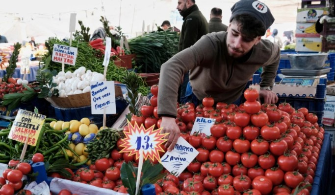 Инфлaцијата во Турција скокна на 61,5 проценти: Цените во хотелите и рестораните забележаа раст од 92,4 отсто