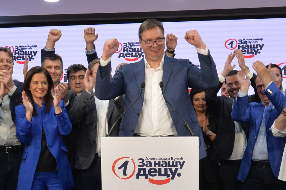 Вучиќ ги откажа предизборните митинзи: Србија се наоѓа во тешка ситуација