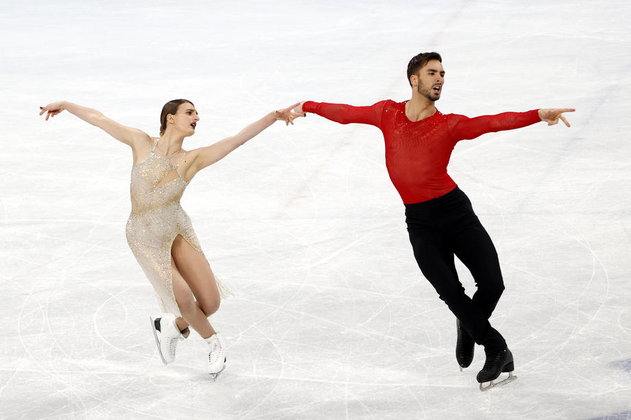 Француските танцувачи на мраз Пападакис и Сизерон поставија светски рекорд