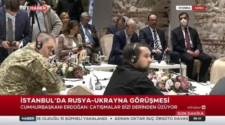 Роман Абрамович учествува на преговорите меѓу Русија и Украина во Истанбул