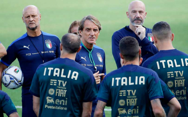 Проблеми за италијанскиот селектор: Двајца позитивни кај Аѕурите, шпекулации за 5 играчи