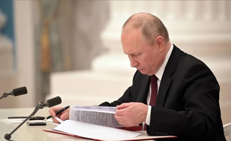 Путин потпиша антикризни економски мерки, една од нив е зголемувањето на данокот на луксуз