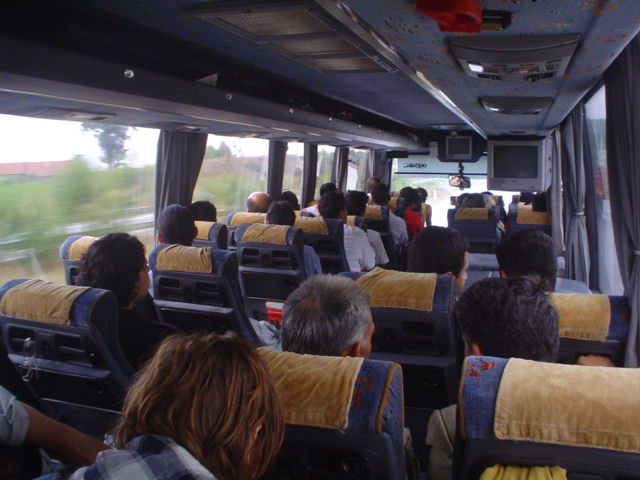 Aвтобус возел на релација Струга-Дебар без лиценца