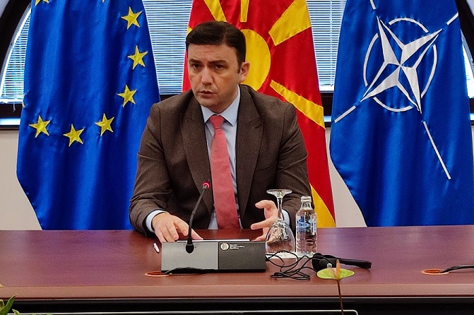 Османи ги осуди свирежите за македонскиот јазик