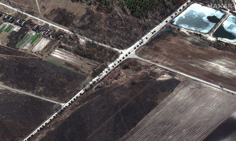 Руски конвој долг над 64 километри се приближува кон Киев