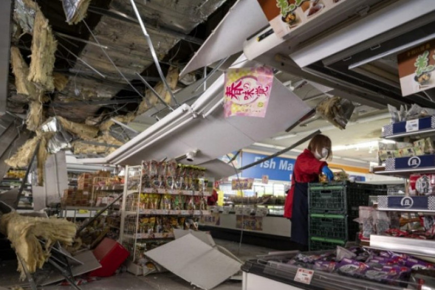 Во силниот земјотрес во Јапонија загинаа три лица, а 198 се повредени