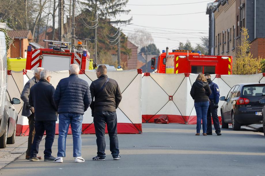 Четворица загинати откако автомобил влета на карневалски собир во Белгија