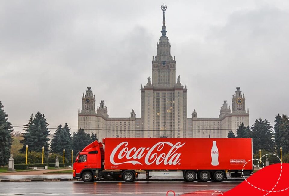 „Кока-кола“ ќе продолжи со работа во Русија