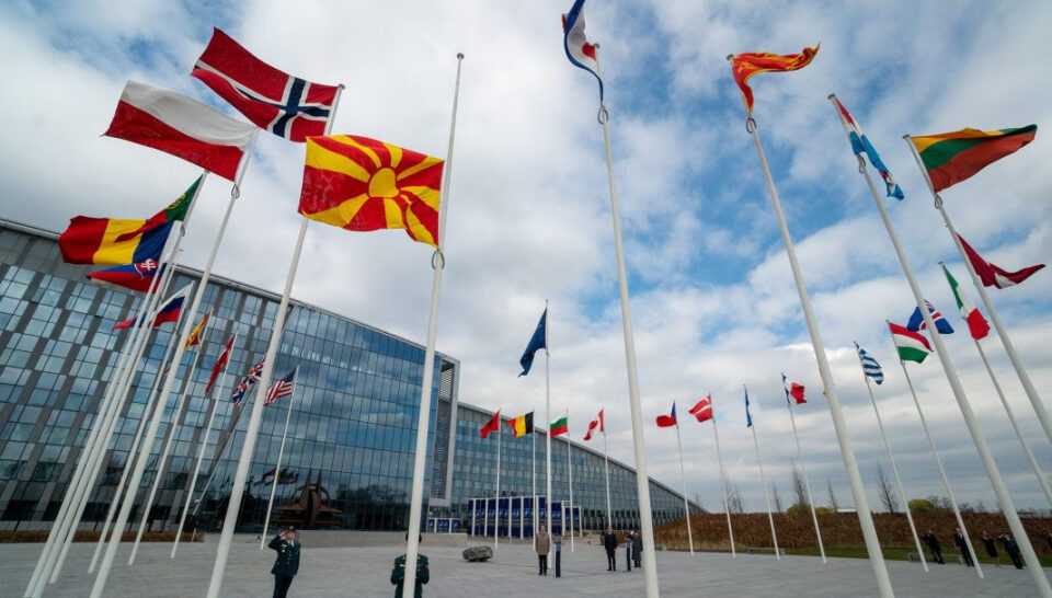 Галовеј: Зголемена соработката со  Македонија за реализација на целите на способности поставени од НАТО