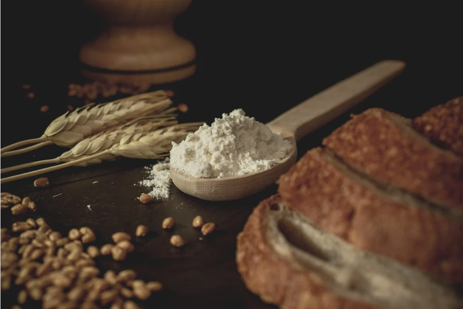 Трипуновски: Владата да интервенира со 40.000 тони пченица од стоковите резерви, за лебот да не стане луксуз