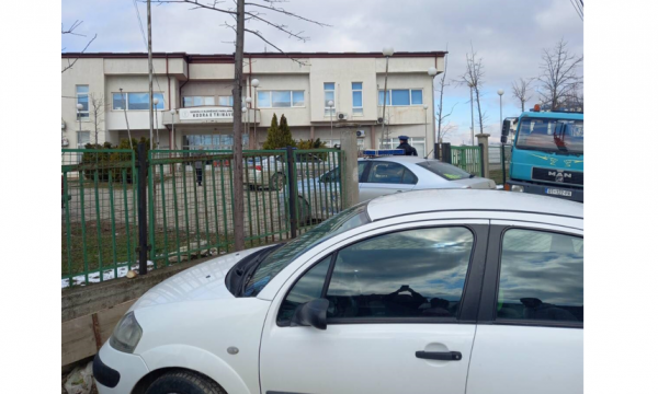 14-годишник избоден до смрт пред неговото училиште во Приштина