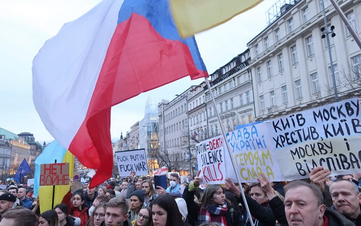 Чешка се закани со затвор за тие што јавно ќе искажат поддшка за Русија
