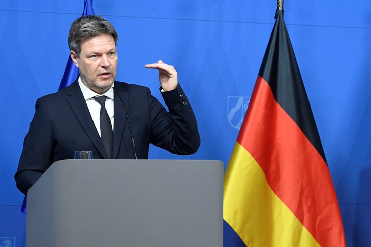 Ембаргото ќе предизвика тешка економска криза во Европа, предупредува германскиот министер за економија