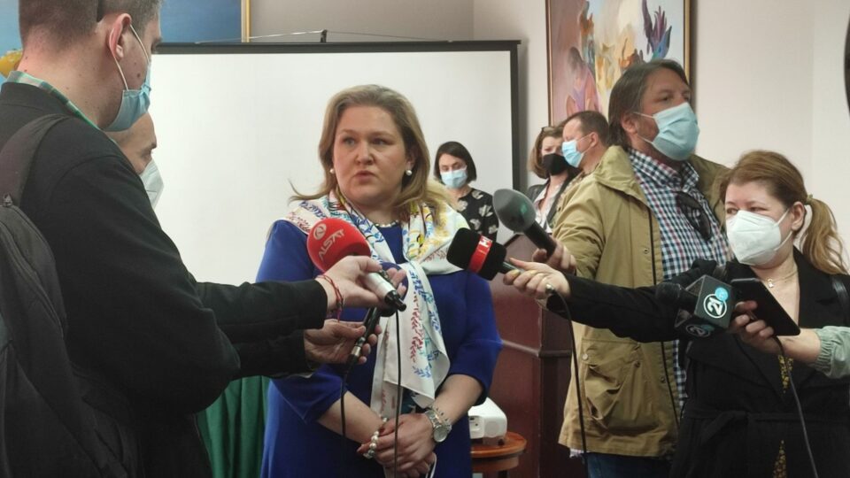 Петровска: Воената помош за Украина е наша суверена одлука