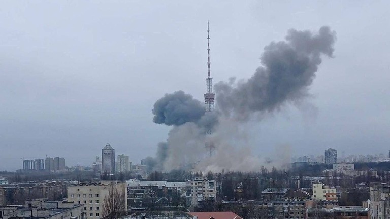 Русија ја презеде одговорноста за нападот на ТВ-кулата во Киев, украинската страна тврди дека загинале пет лица