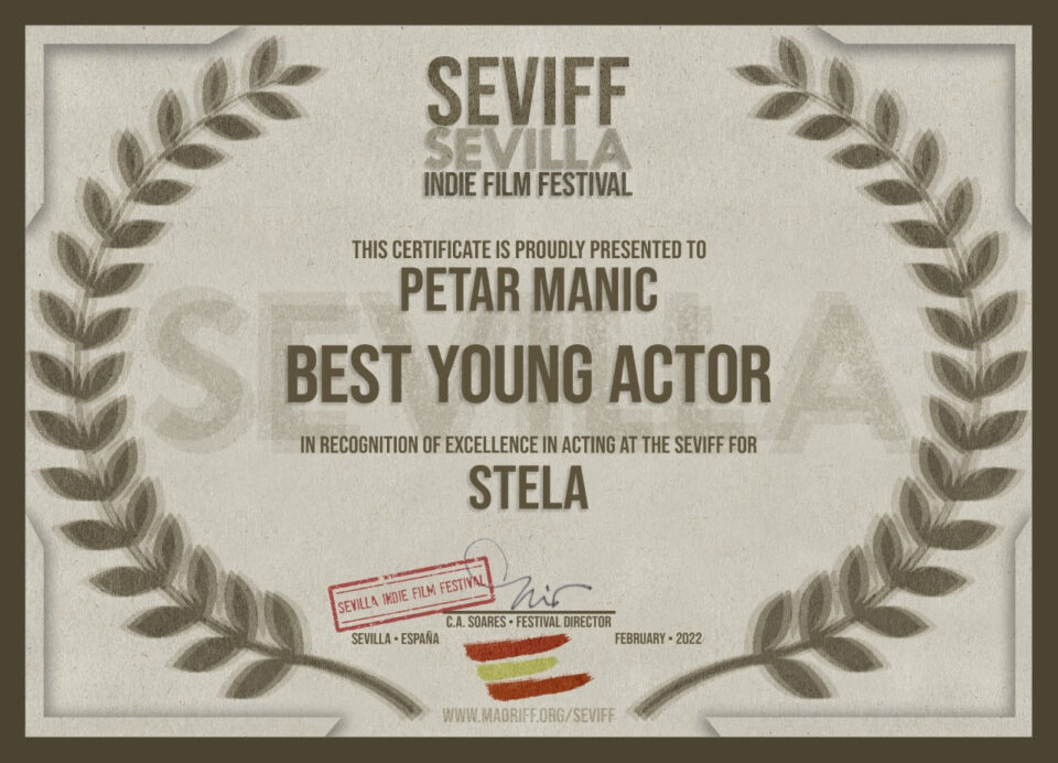 Петар Маниќ награден на Филмскиот фестивал во Севиља за улогата во филмот „Стела“