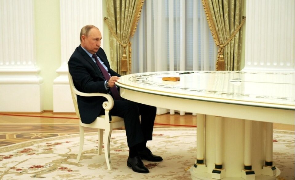 Австрискиот канцелар на средба со Путин во Москва