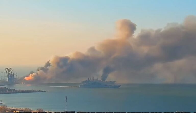 Украинците уништија руски воен брод