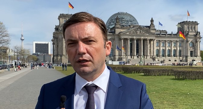 Османи во Берлин: Германија ја поддржува Македонија за почеток на преговори со ЕУ