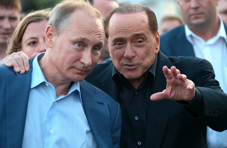 Вистински пријатели: Берлускони од Путин за роденден добил 20 шишиња вотка
