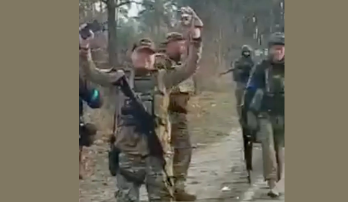 „Њујорк Тајмс“: Автентична снимка од украински војници како убиваат ранети руски заробеници