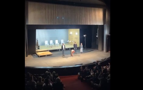 Овации за премиерата на претставата „Мајка“ во Битолски театар