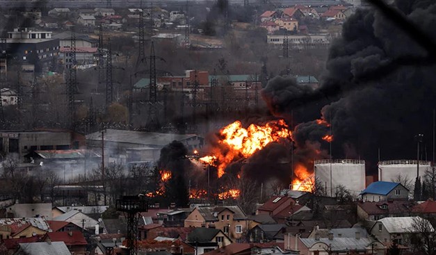 Киев: Нафтената рафинерија во центарот на руските напади на Лисичанск