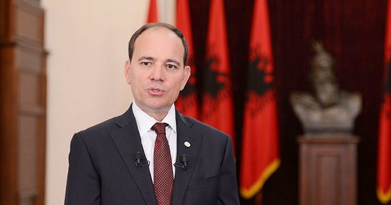 Итно хоспитализиран поранешниот претседател на Албанија