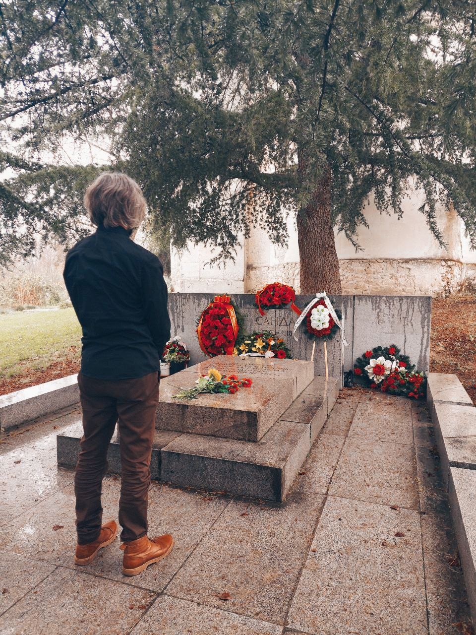 Хајредини: Ако на мртвиот Енвер Хоџа му се поклонува во Тирана, Апасиев треба живиот енверист да го посети во Мала Речица