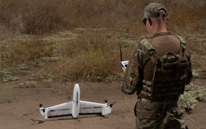 САД испраќа 100 дронови во Украина