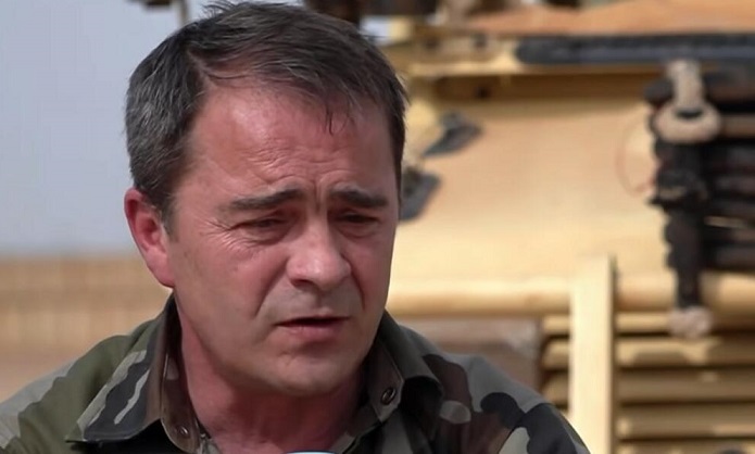 Шефот на француското разузнавање доби отказ затоа што не ги предвидел случувањата во Украина