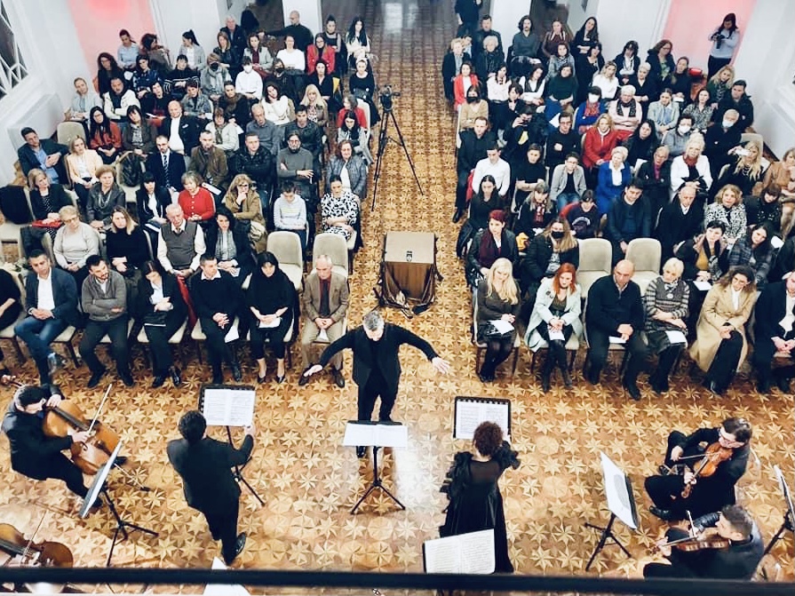 Битолскиот камерен оркестар ја воодушеви публиката во Офицерски дом