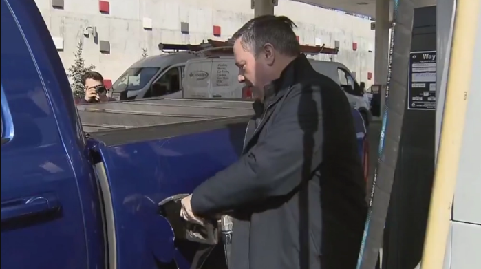 Канадски политичар се избламира пред јавноста, заглави кога сакаше да се пофали околу горивото