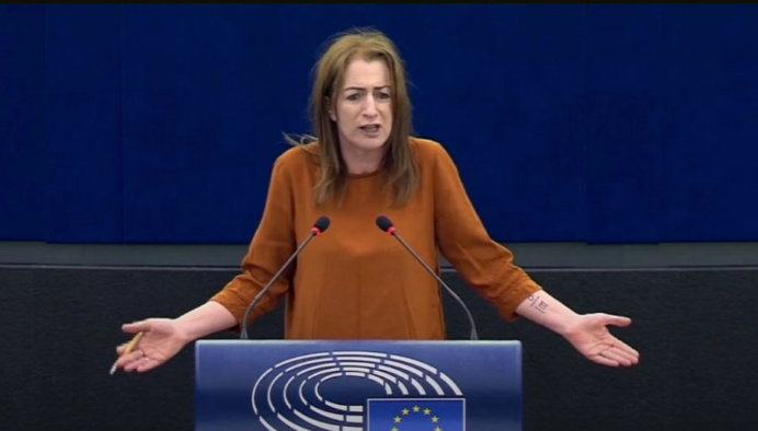 Ирска европарламентарка: ЕУ се однесува како вазал на САД, и на Европејците и на Украинците им е во интерес да живеат во мир со Русија