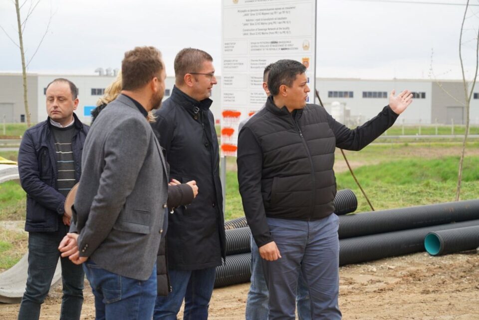 Мицкоски и Георгиевски на увид на градежни активности на канализациона мрежа во населбата Јака