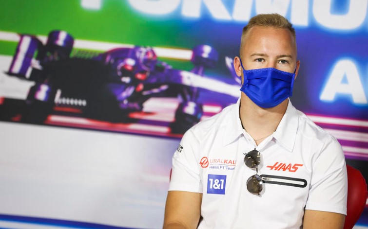 Италија ја заплени вилата на поранешен руски возач на Формула 1