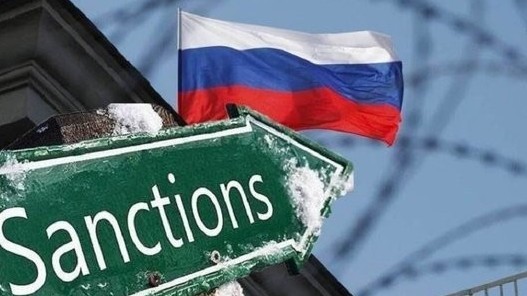 Блумберг: Западот е уморен од санкциите против Путин